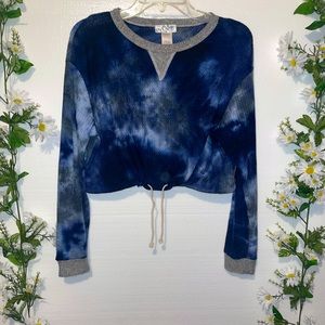 TIE DYE CROP LONG SLEEVE with drawstring. Size M.
